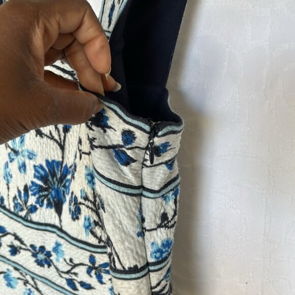 ANTHROPOLGIE MAEVE blue and white floral print A-line dress. Size X-large. - Picture 10 of 10